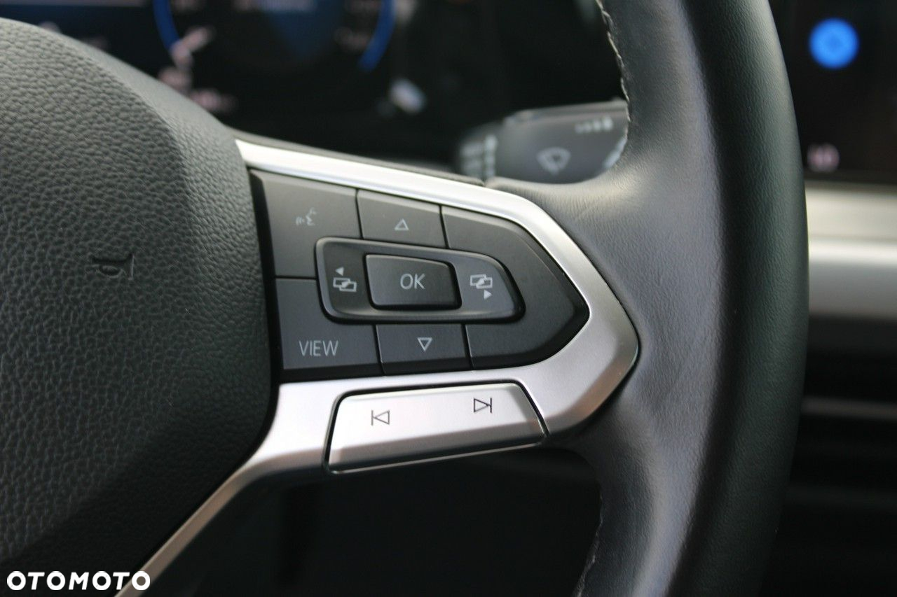 Volkswagen Golf - 23