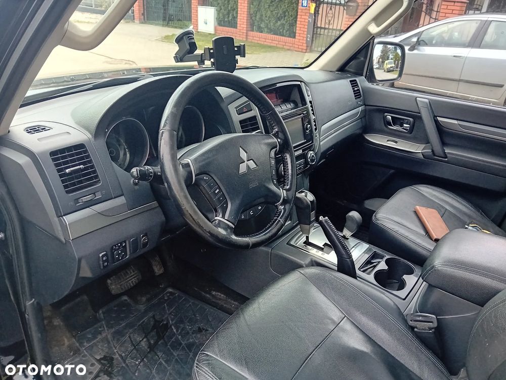 Mitsubishi Pajero 3.2 DID Instyle - 13
