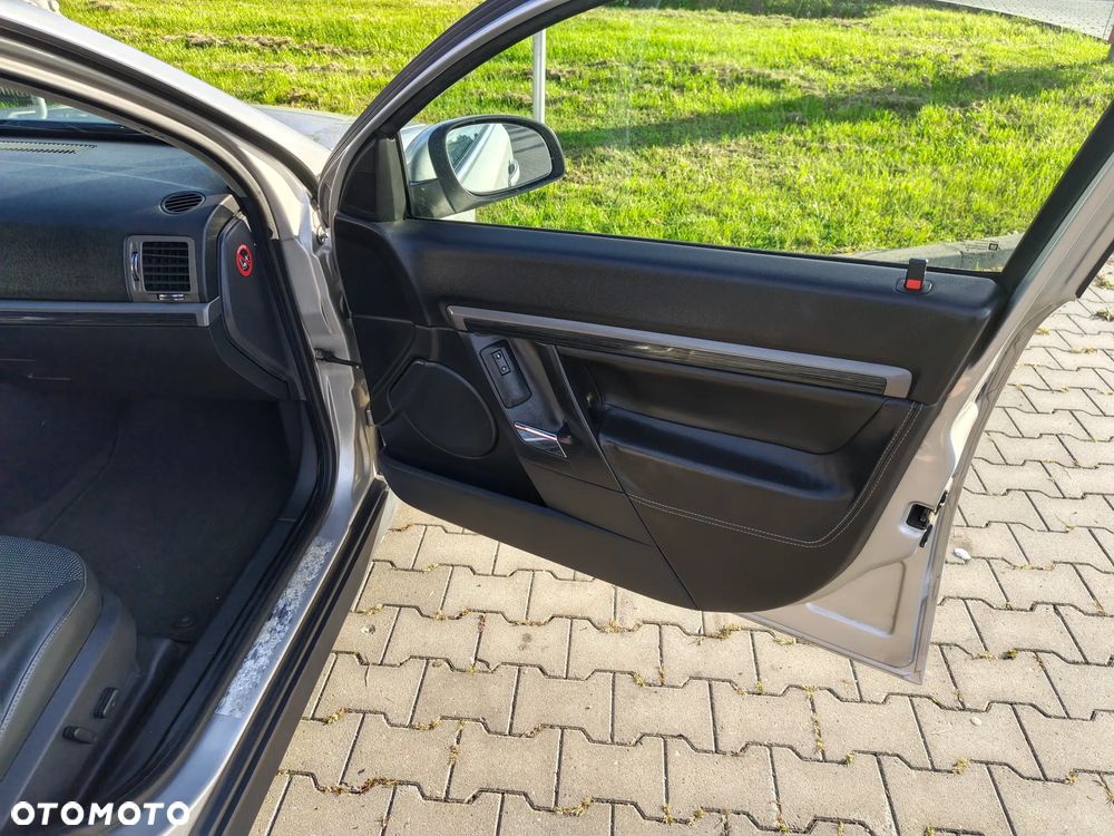 Opel Vectra 1.9 CDTI - 12