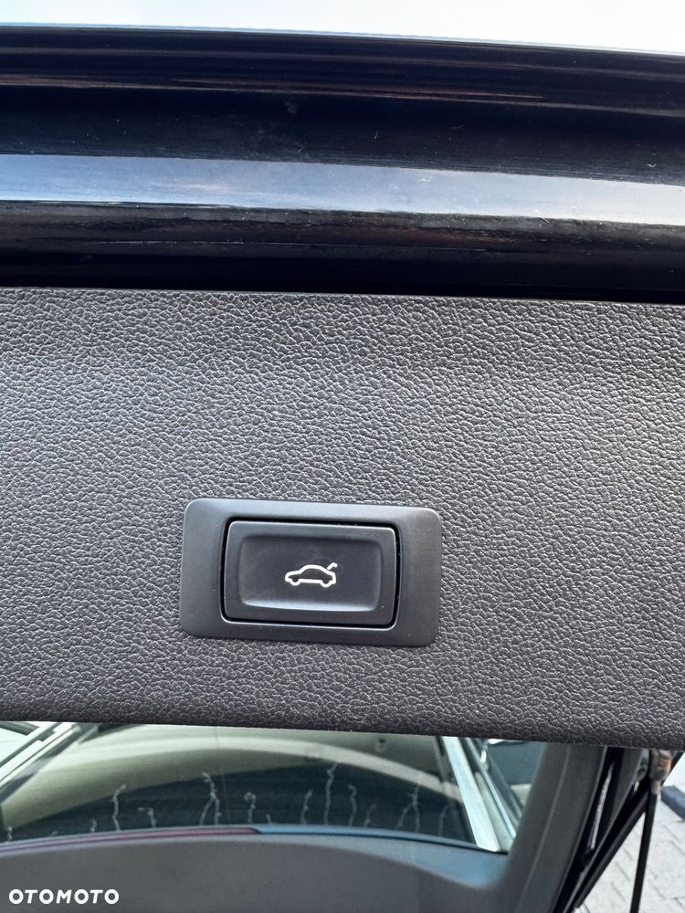 Audi A4 Avant 2.0 TDI DPF quattro S tronic S line Sportpaket - 23