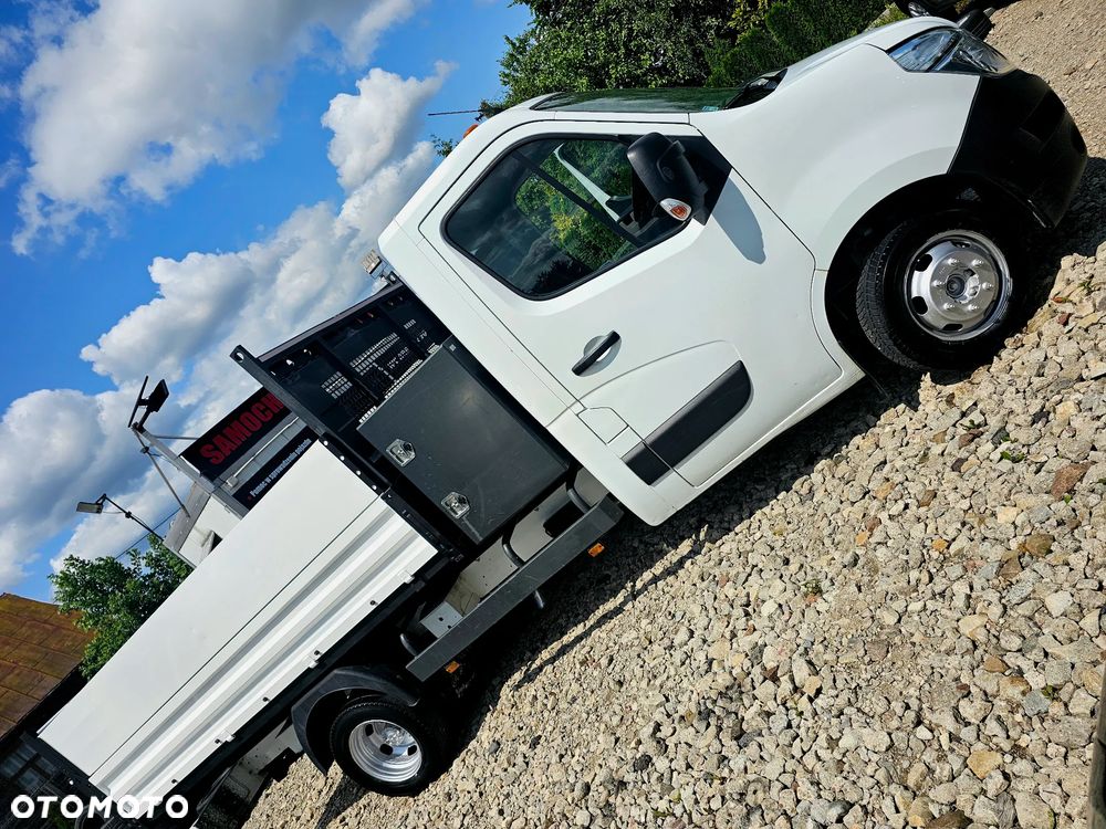Nissan NV400 - 17