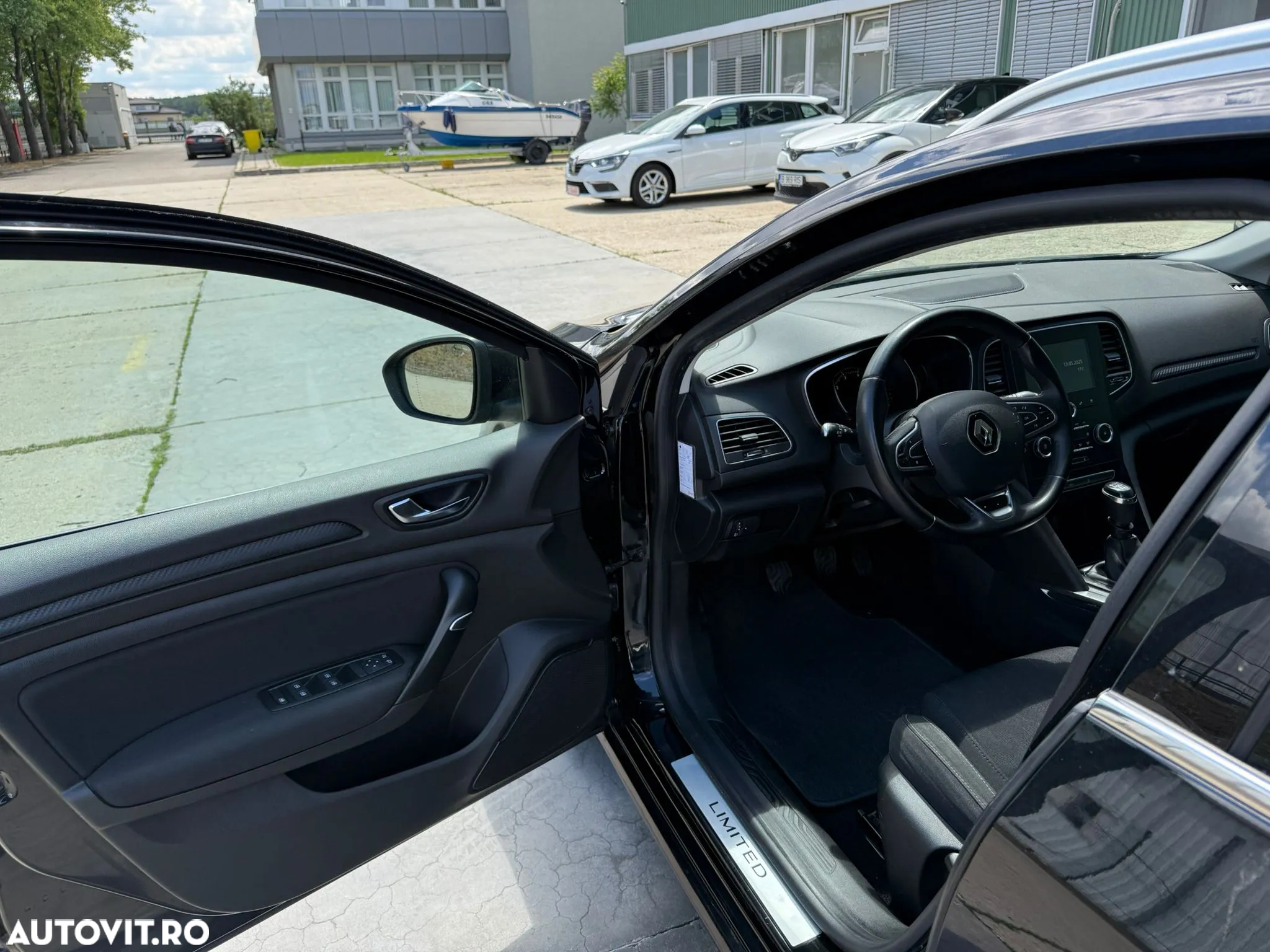 Renault Megane TCe GPF Business - 10