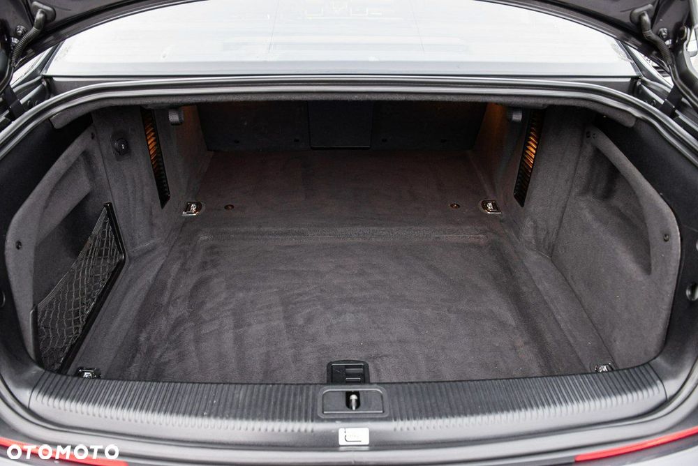 Audi A8 4.2 FSI Quattro - 33