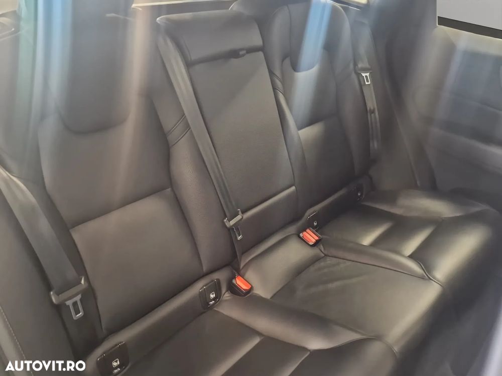 Volvo XC 60 - 18