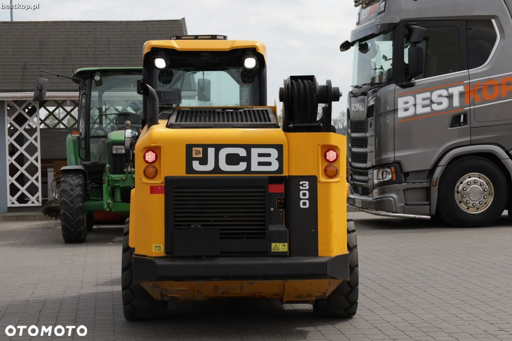 JCB 300 T4 Miniładowarka Skid steer - 6