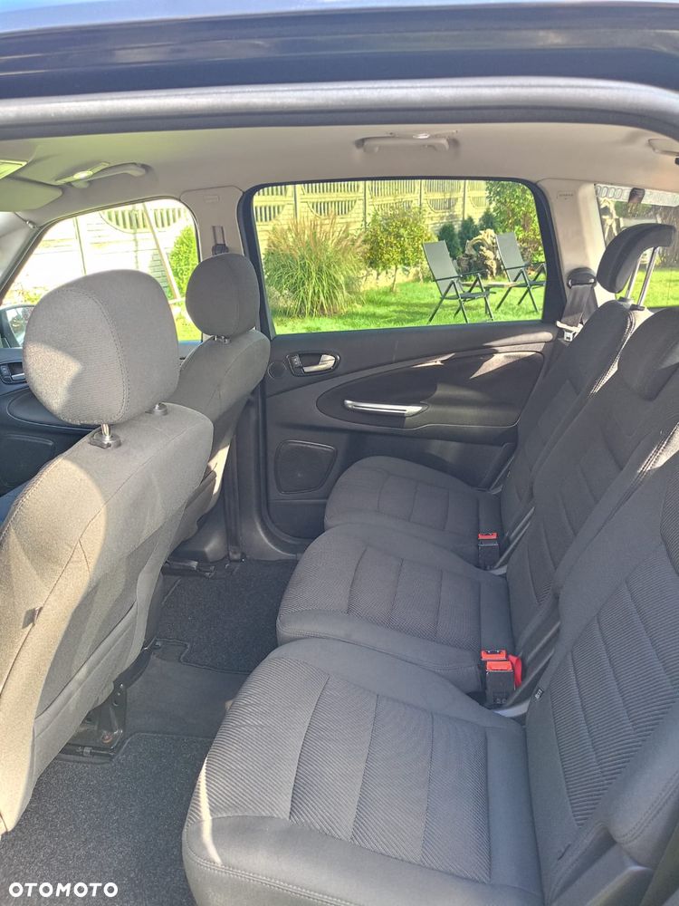 Ford S-Max - 8