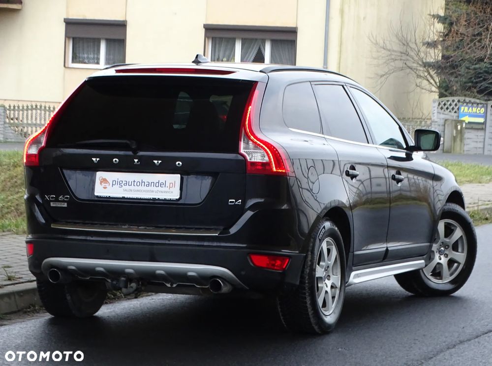 Volvo XC 60 D4 Momentum - 4