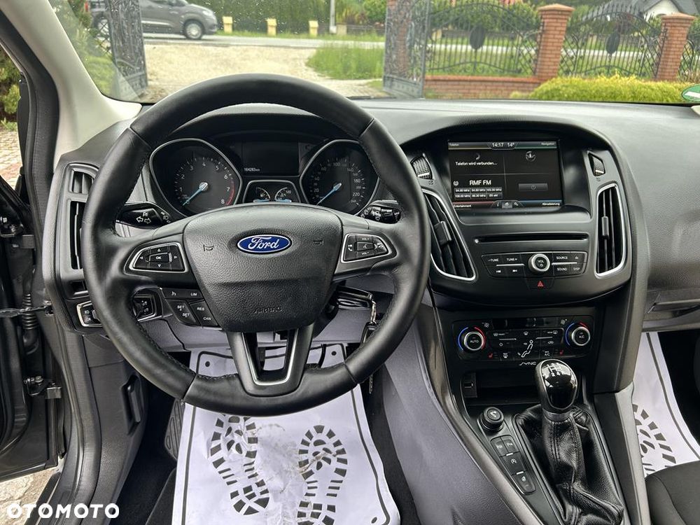 Ford Focus - 37