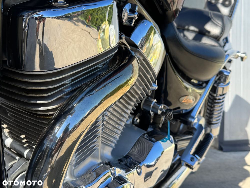 Suzuki Intruder - 23