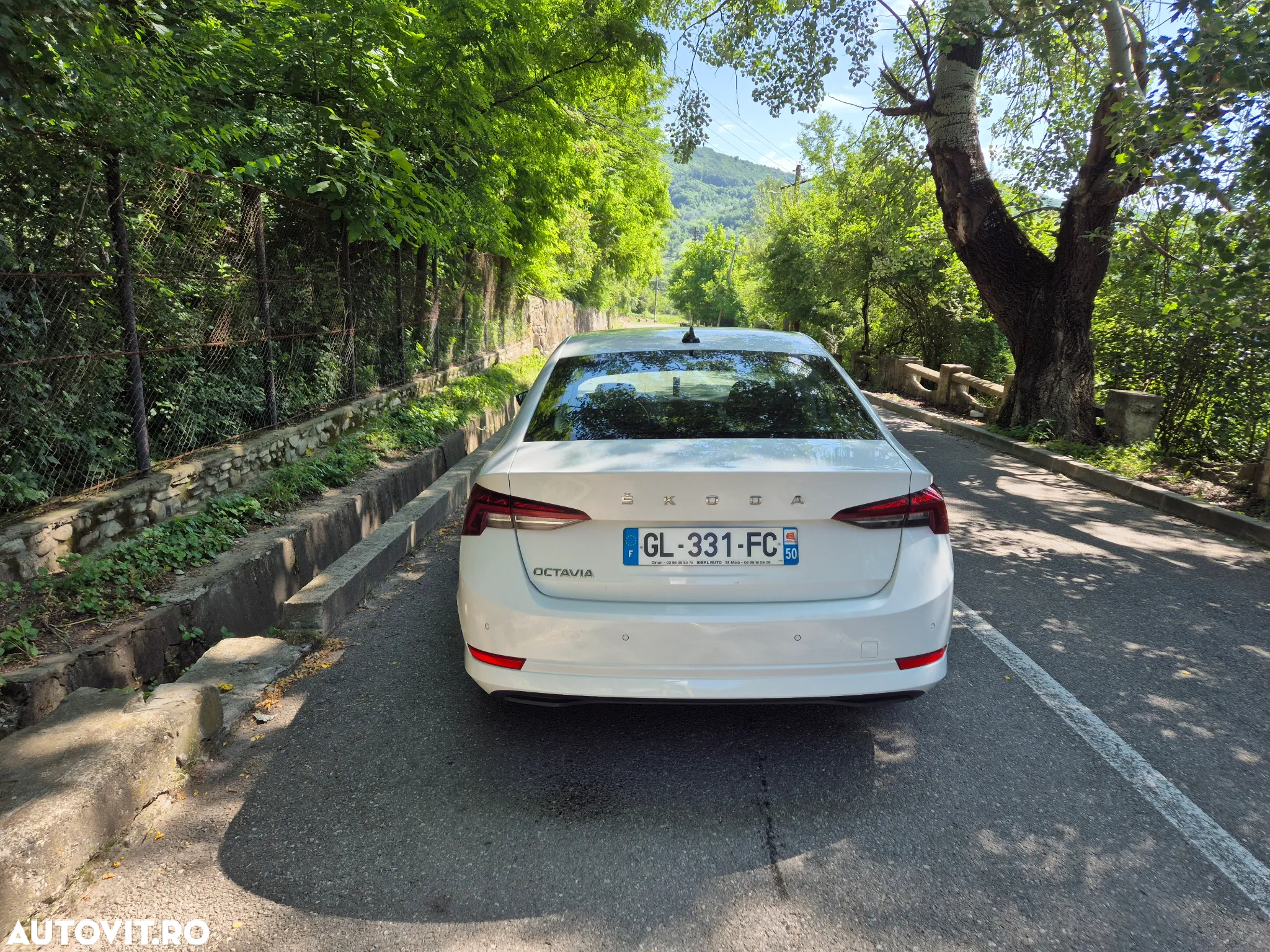 Skoda Octavia 2.0 TDI DSG Ambition - 33