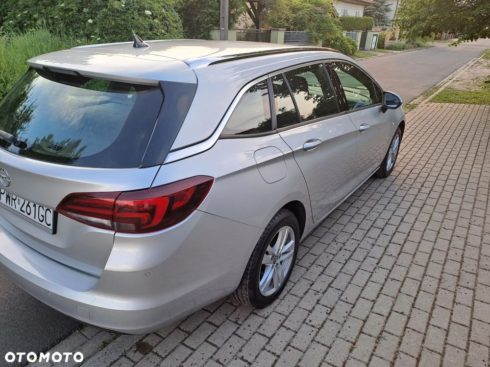 Opel Astra 1.6 D Automatik Start/Stop Dynamic - 22