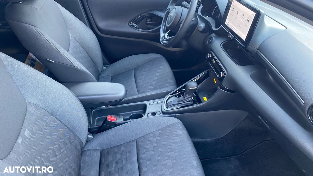 Toyota Yaris 1.5 VVT-i HSD Dynamic - 6