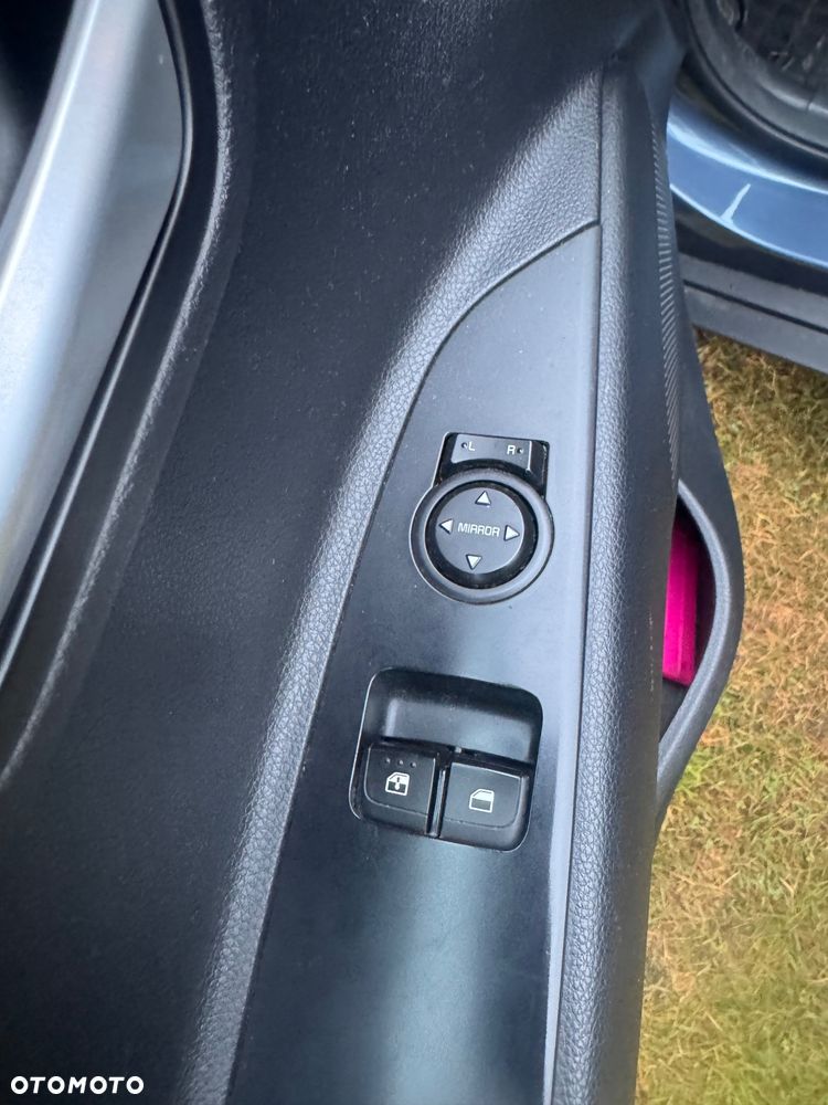 Kia Stonic 1.4 L - 11