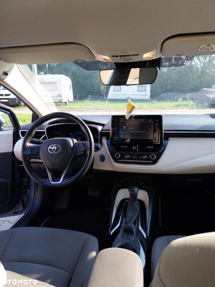 Toyota Corolla 1.8 Hybrid Comfort - 13