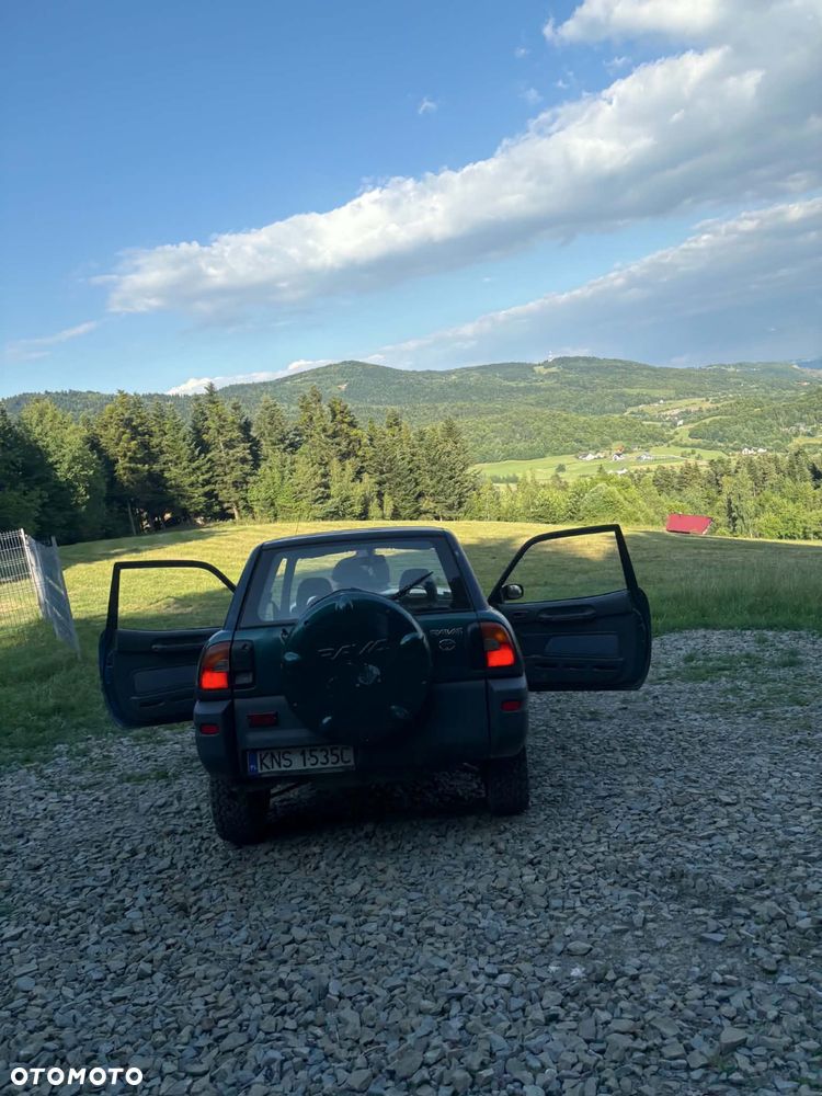 Toyota RAV4 - 4