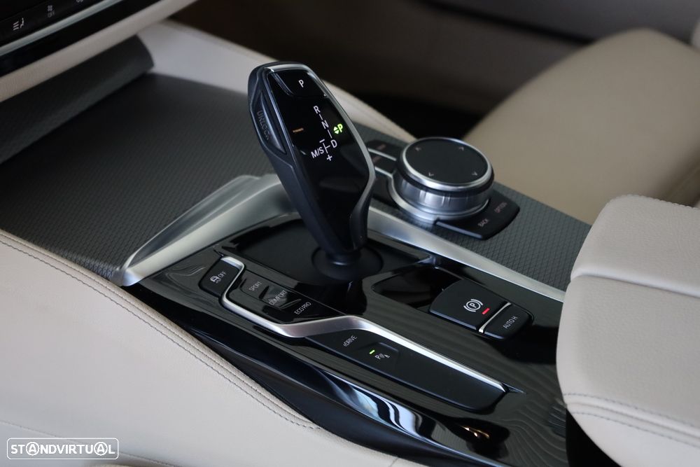 BMW 530 e iPerformance Pack M - 16