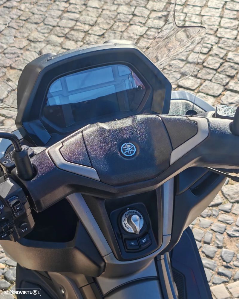 Yamaha NMAX Tech max - 9