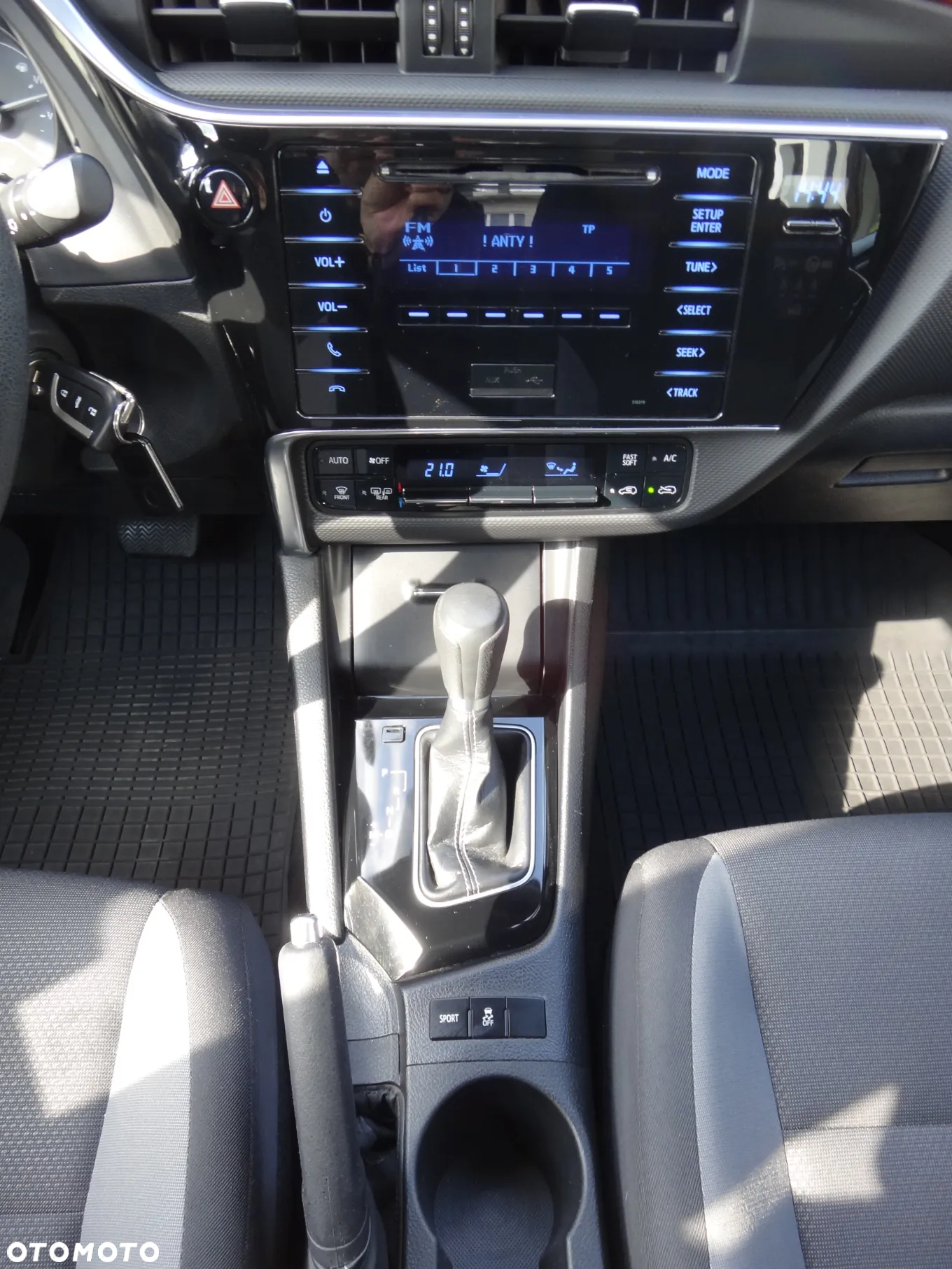 Toyota Auris - 11