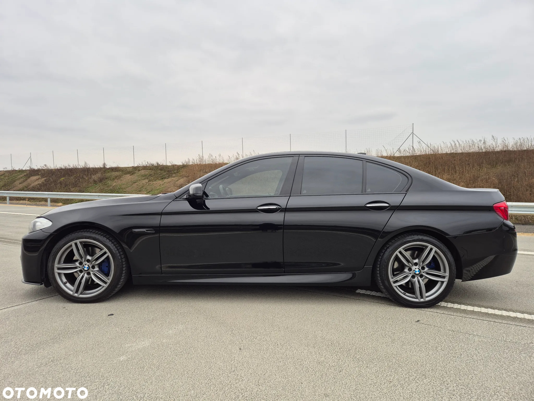 BMW Seria 5 550i xDrive Sport-Aut - 5
