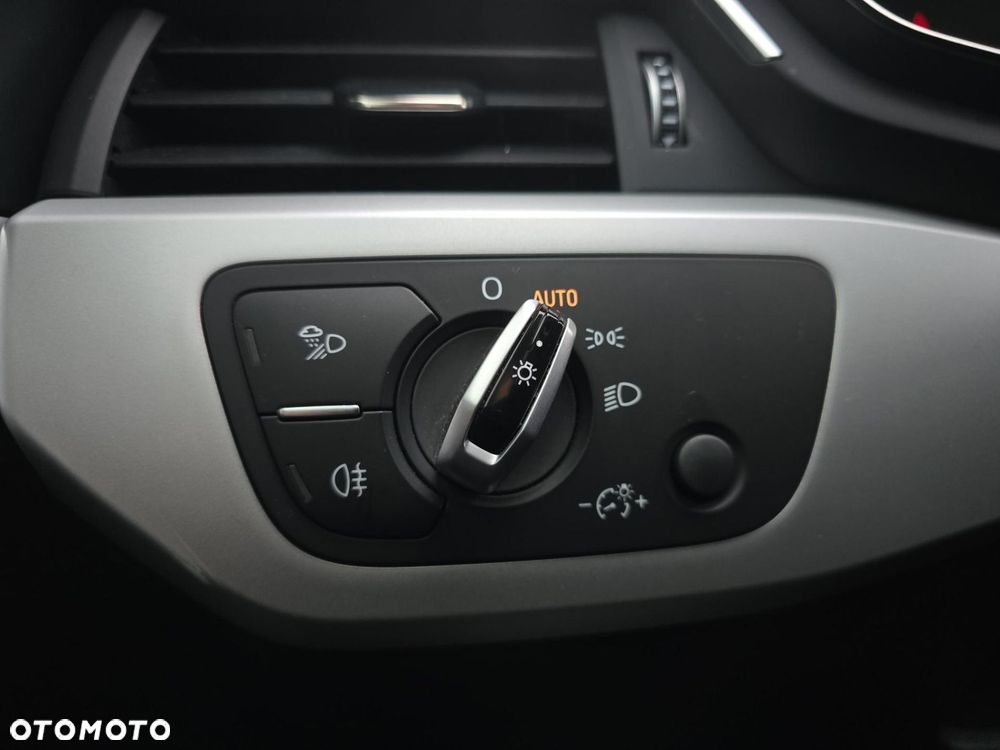 Audi A5 Sportback 2.0 TDI S tronic - 11