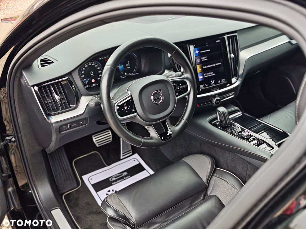 Volvo V60 T6 AWD Recharge Geartronic RDesign - 23