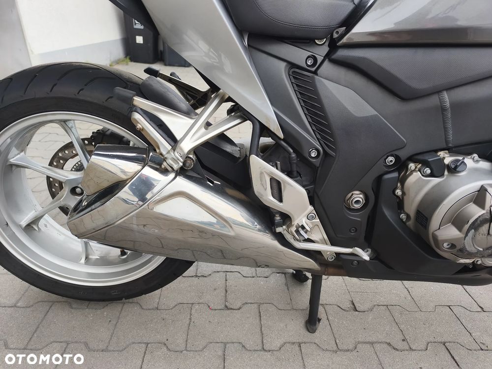 Honda VFR - 22