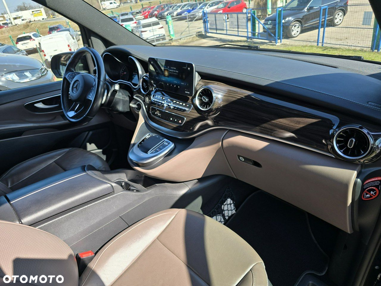 Mercedes-Benz Klasa V - 10