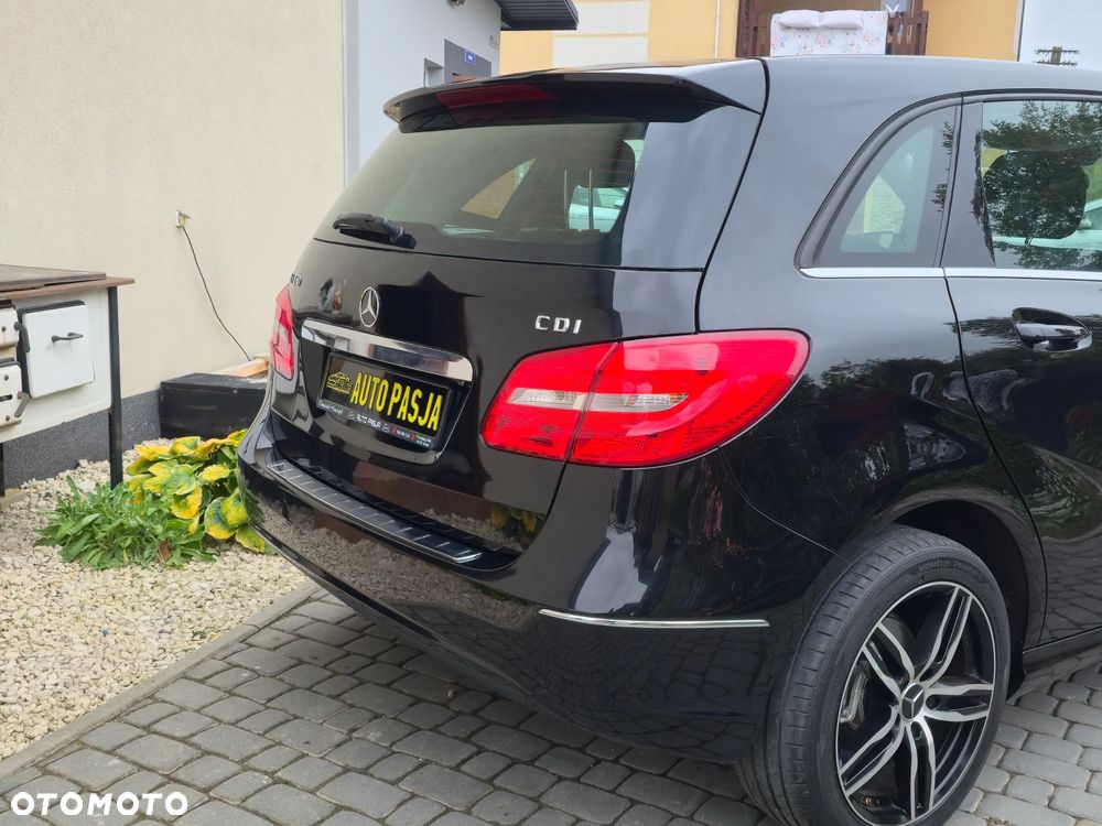 Mercedes-Benz Klasa B 180 CDI (BlueEFFICIENCY) 7G-DCT - 11