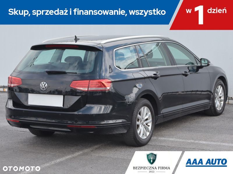 Volkswagen Passat Variant - 7