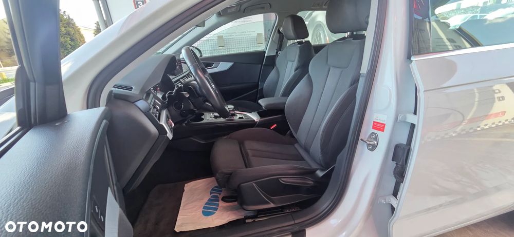 Audi A4 Avant 40 TFSI S tronic - 31
