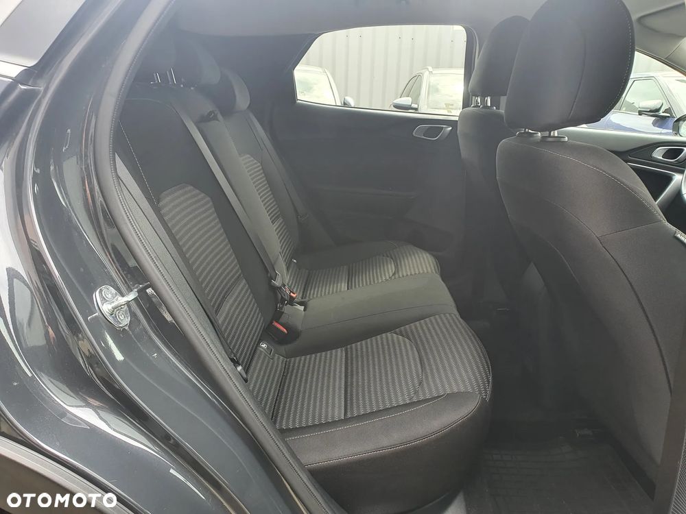 Kia XCeed 1.5 T-GDI M DCT - 24