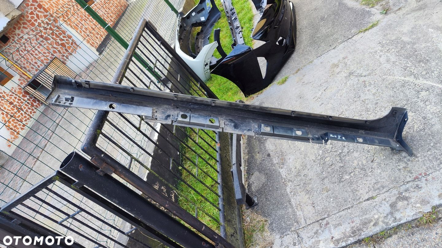 Toyota Yaris IV 20- Listwa Progowa Próg Prawa R - 3
