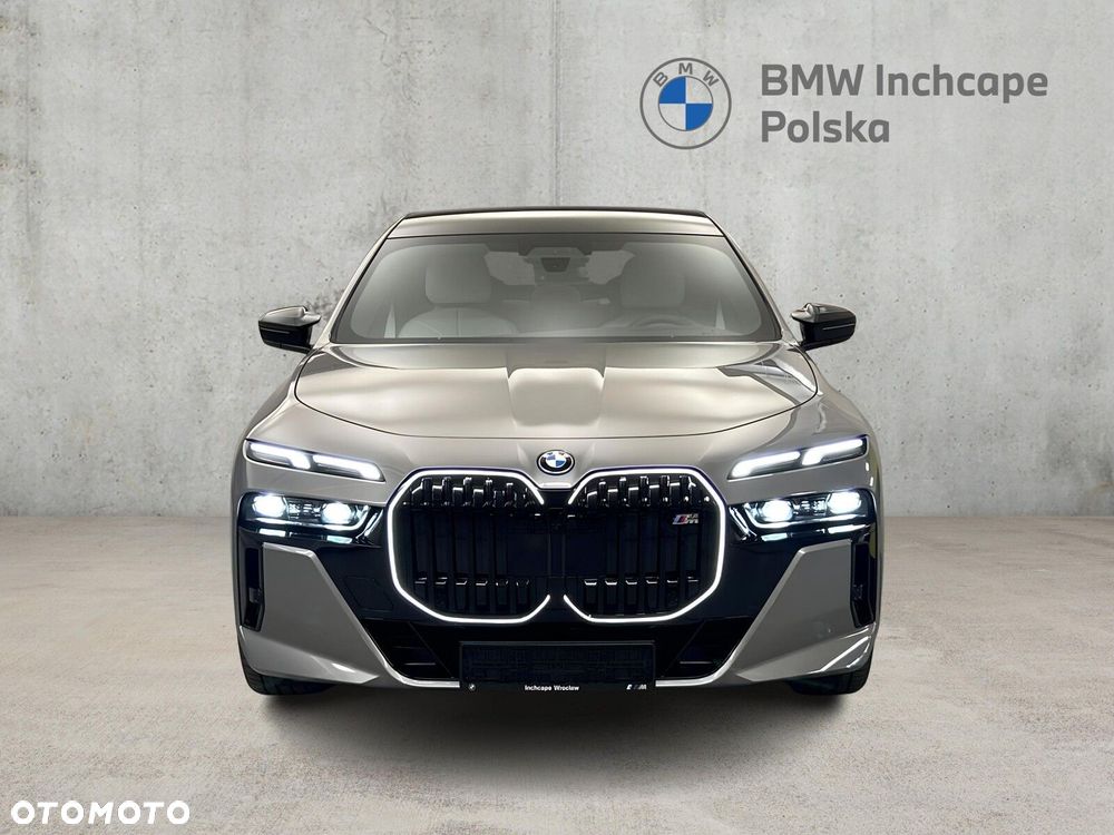 BMW Seria 7 - 8