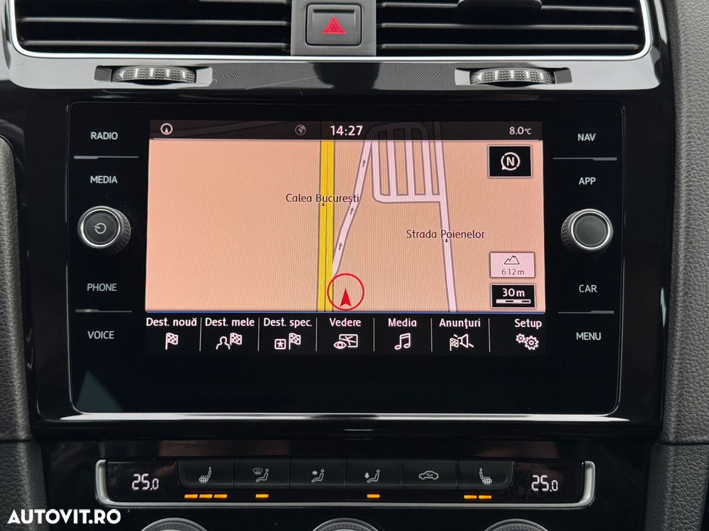 Volkswagen Golf 1.6 TDI DSG Join - 32