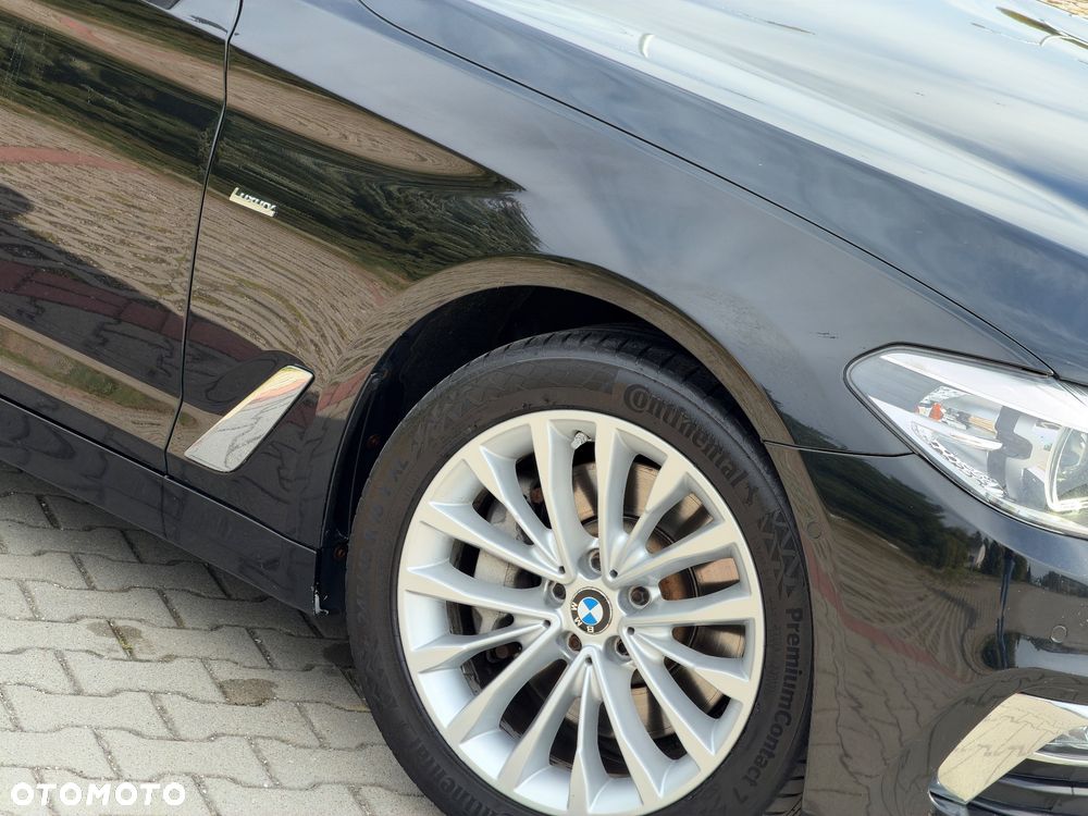 BMW Seria 5 530d xDrive Luxury Line - 14