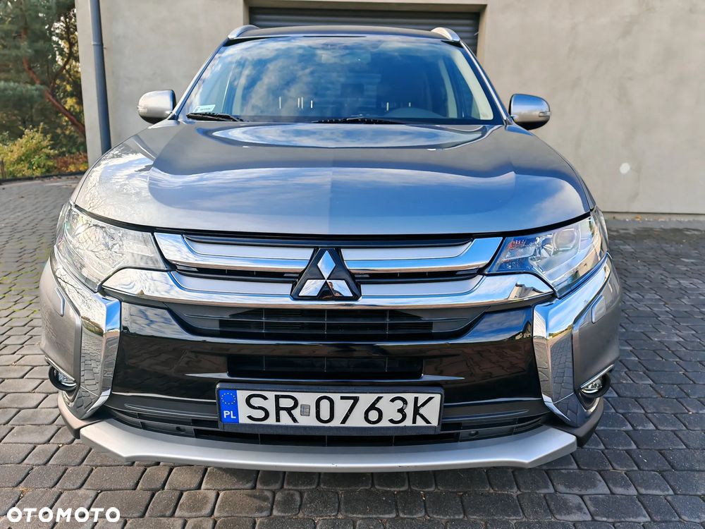 Mitsubishi Outlander 2.0 Instyle + 4WD CVT - 5