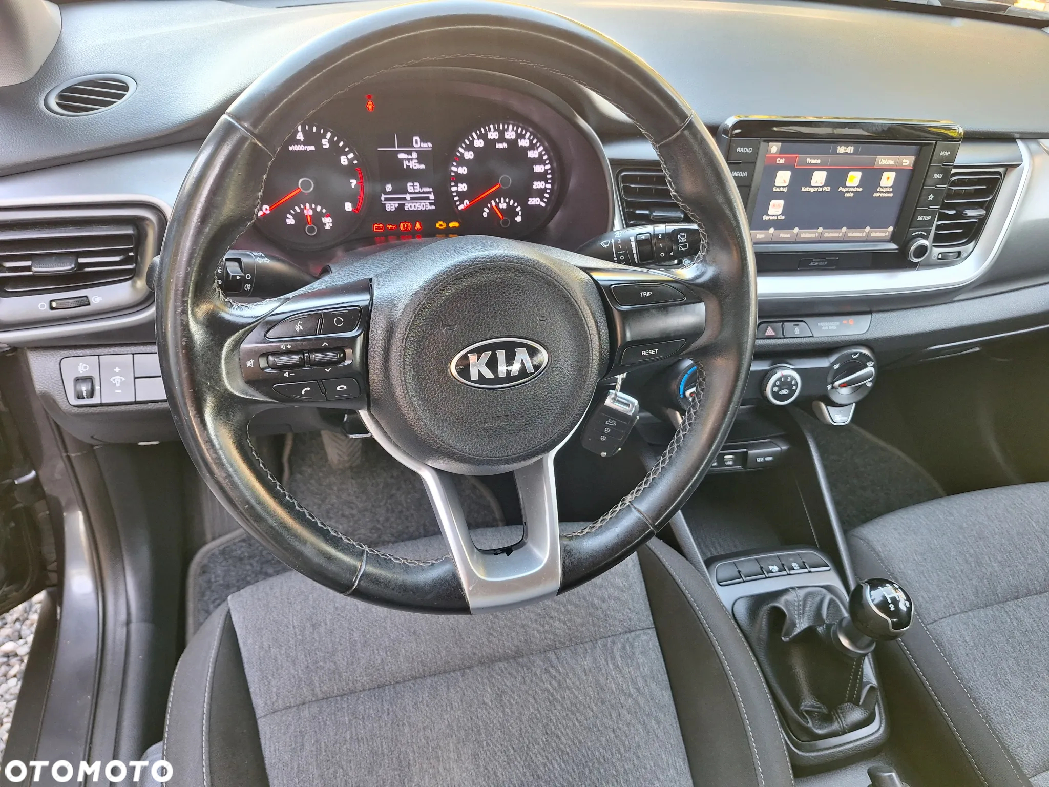 Kia Stonic - 28