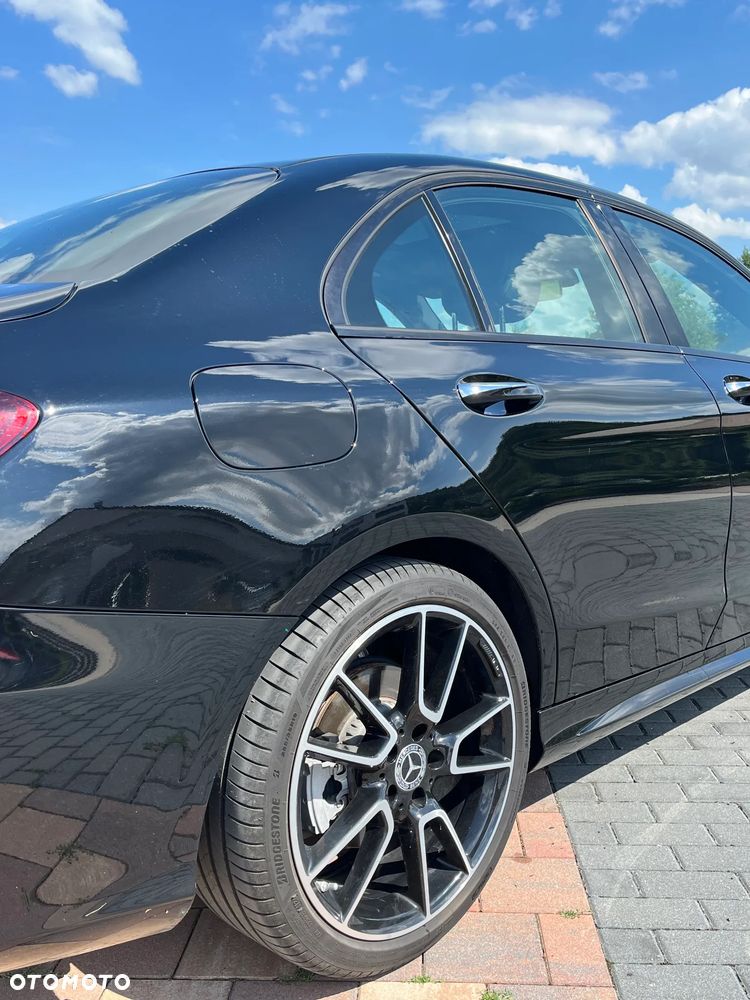 Mercedes-Benz Klasa C 300 9G-TRONIC - 10