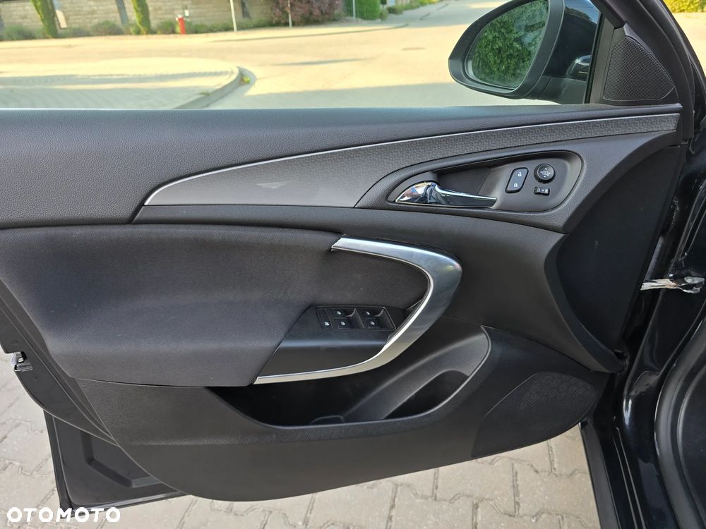 Opel Insignia - 23