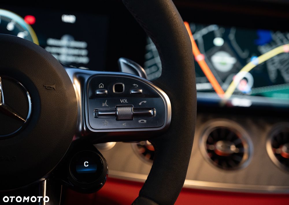 Mercedes-Benz AMG GT 63 S 4Matic+ Speedshift MCT 9G - 32