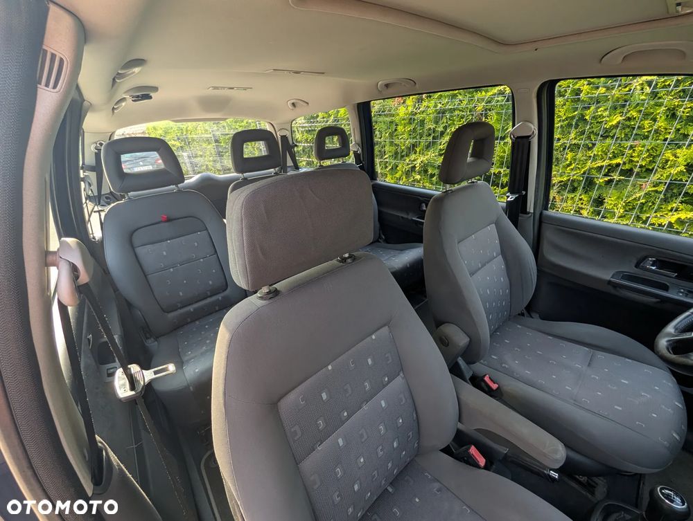 Volkswagen Sharan - 31