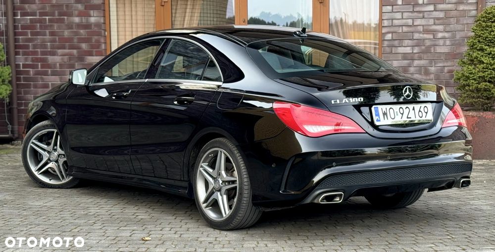Mercedes-Benz CLA 180 7G-DCT AMG Line - 5