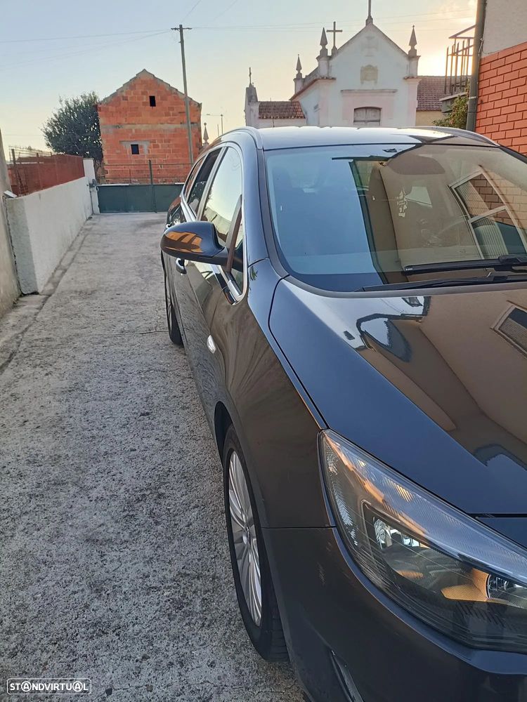 Opel Astra Sports Tourer - 9