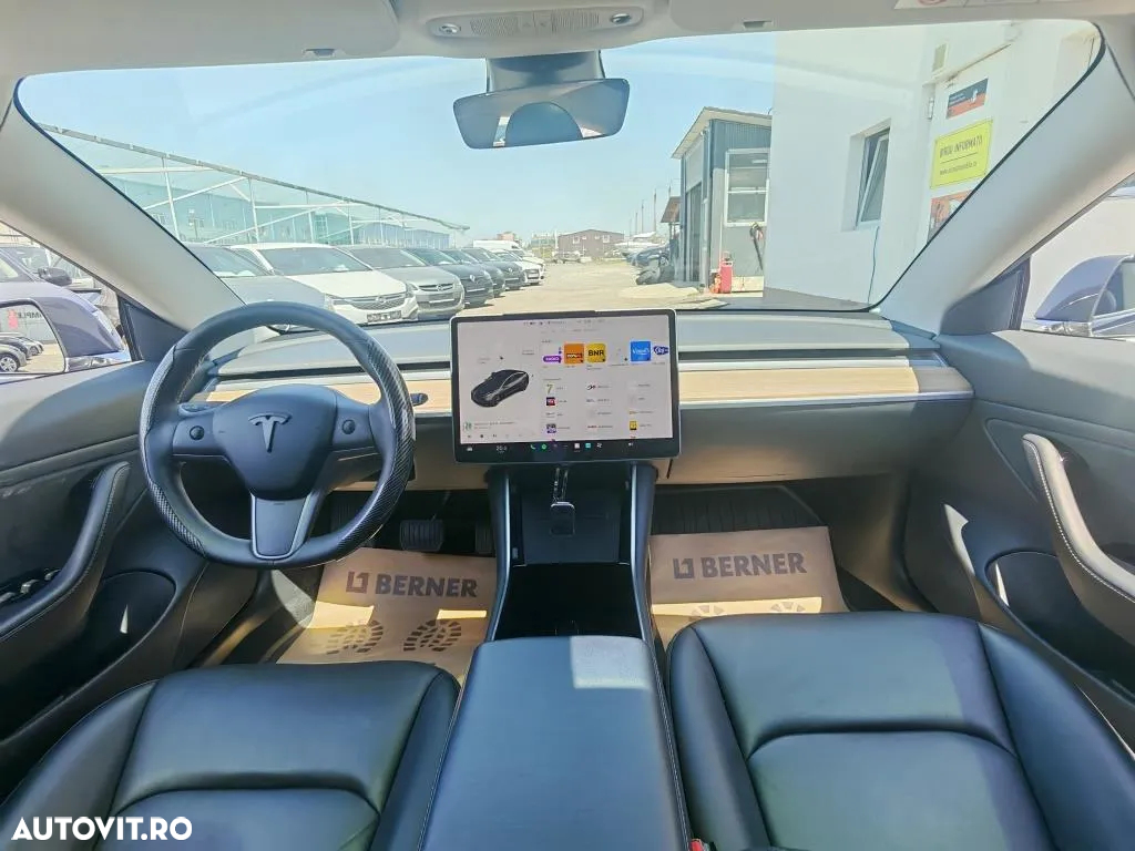 Tesla Model 3 Standard Reichweite Plus Hinterradantrieb - 2