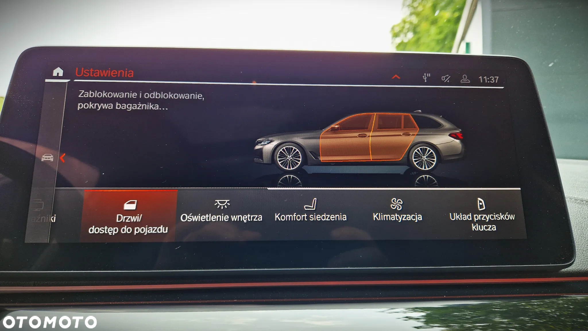 BMW Seria 5 540d xDrive Touring Luxury Line - 36