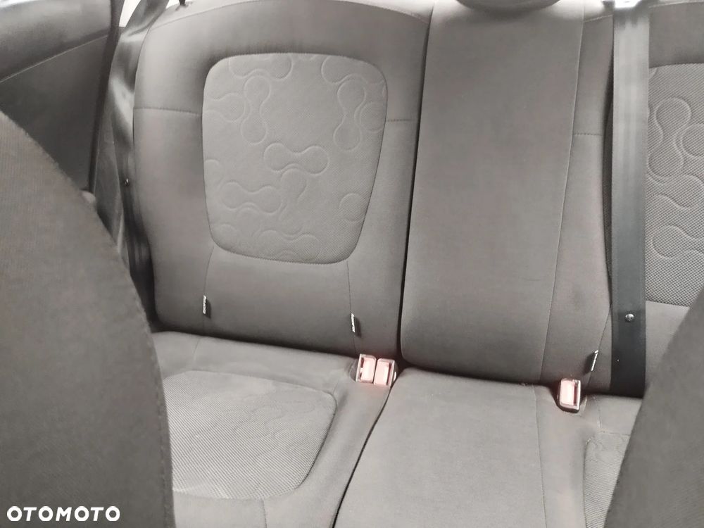 Hyundai i20 - 17