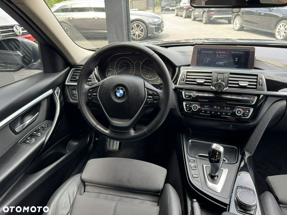 BMW Seria 3 320d Sport Line Shadow - 14