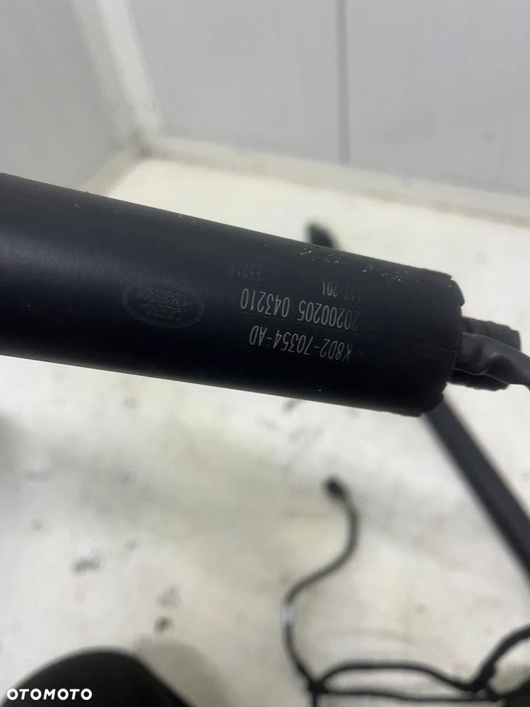 RANGE ROVER EVOQUE II L551 SIŁOWNIK BAGAŻNIKA - 2