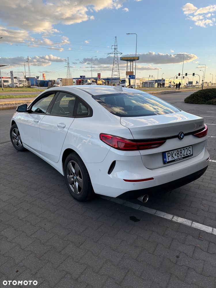 BMW Seria 2 218i - 5