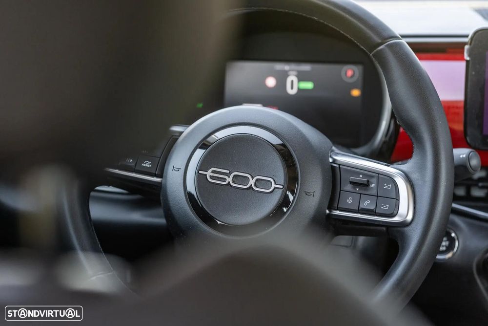 Fiat 600e 54 kWh (RED) - 26